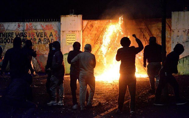 Belfast riots: Boris Johnson reacts to violence on streets as bus is hijacked and PSNI attacked 2 summer of disruption looms